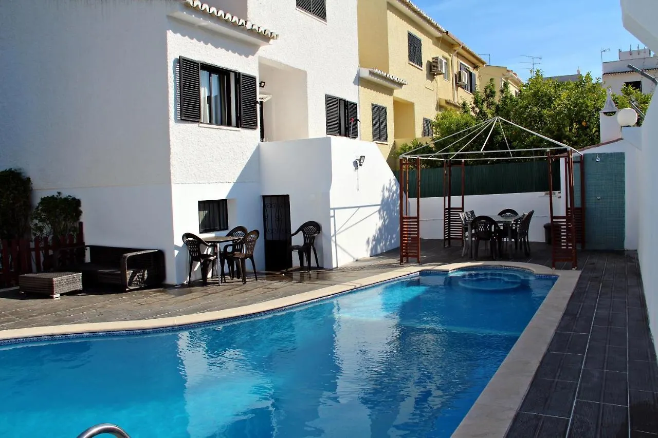Moradia Com Piscina Privada Para Ferias Em Quarteira Algarve Vila Casa de Férias